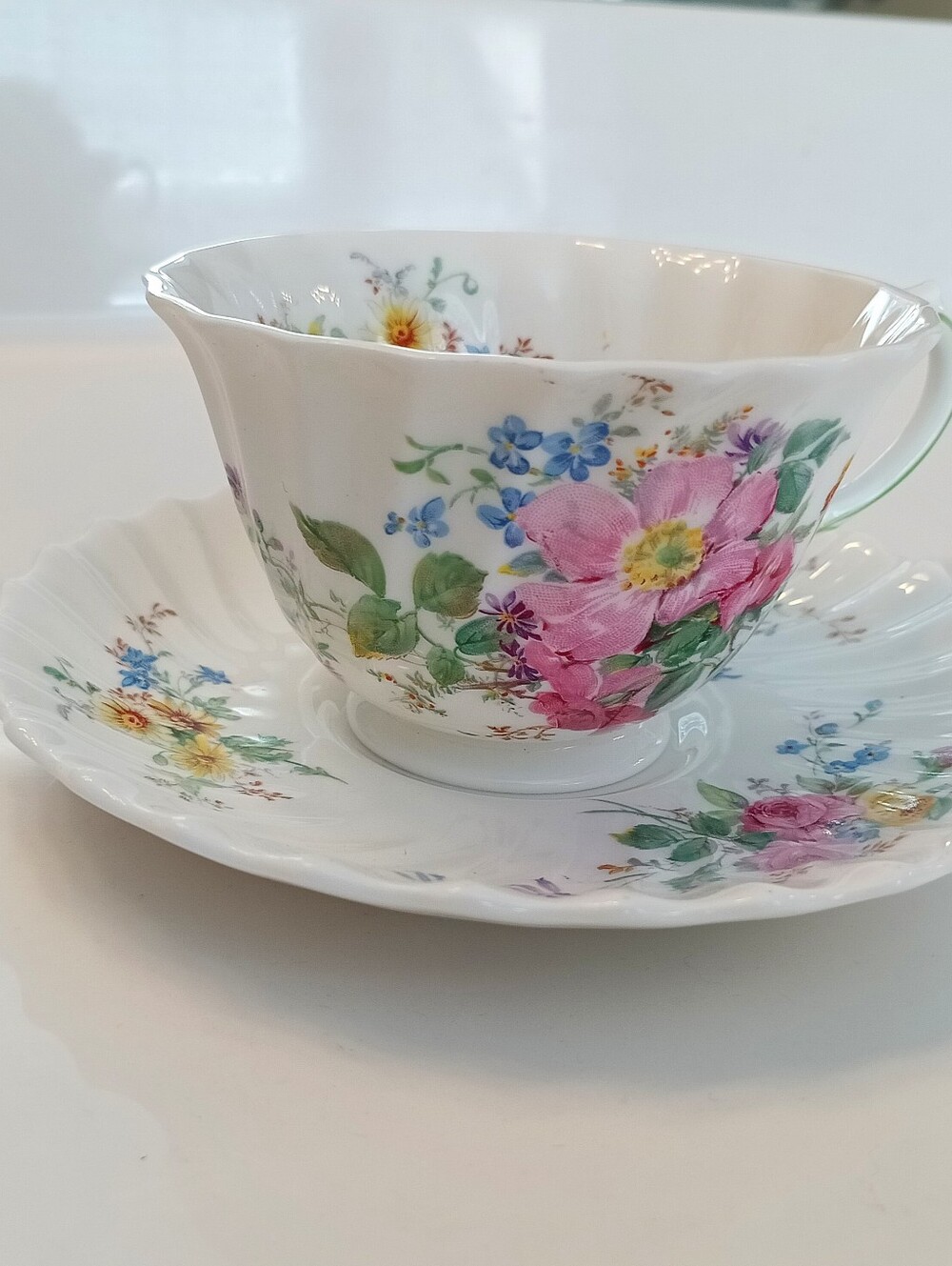 Vintage Royal Doulton Arcadia H4802 Bone China Teacup & Saucer England